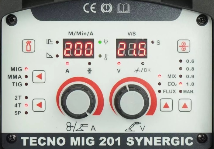 Expert TIG 200 DC łatwa i szybka obsługa, dzięki intuicyjnemu panelowi spawania